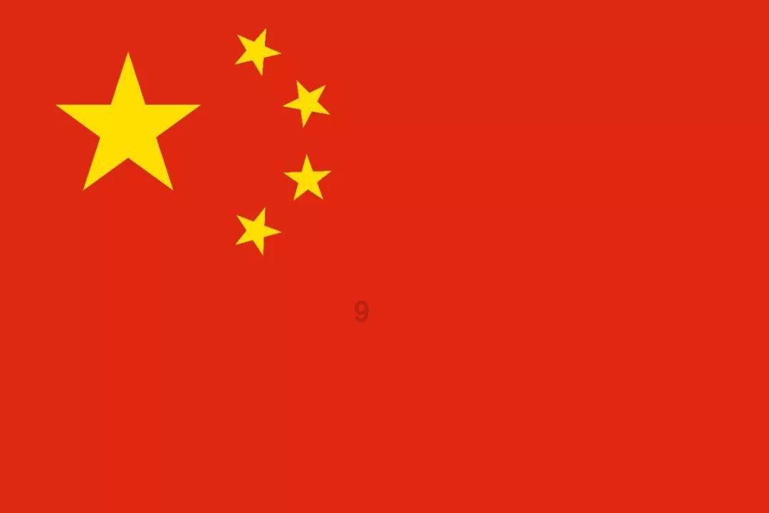 多辆车辆被困山岭路段数小时，直到他们冒雪营救