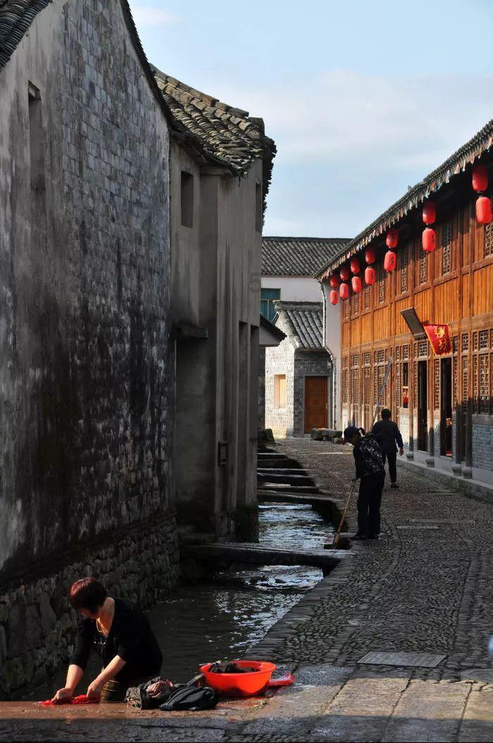 小鹏P7i鹏翼门版限时优惠5万 成智能纯电轿跑市场新标杆